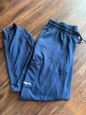 Skechers women’s scrubs Navy Drawstring Cargo Joggers